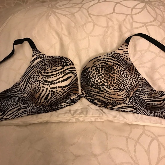 SOLD! Victoria’s Secret Animal Print Push Up Bra - Picture 1 of 7